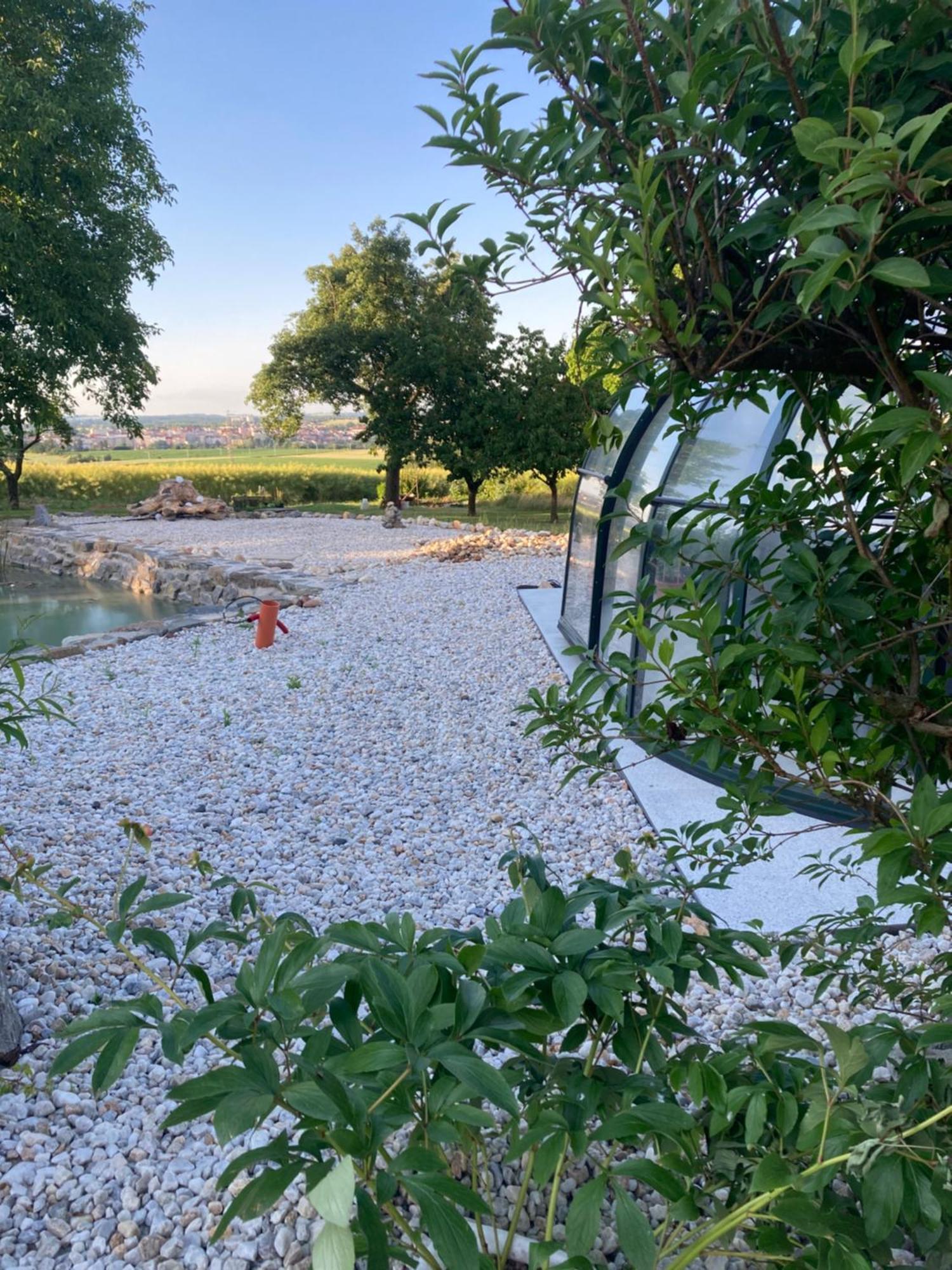 Chalupa Na Samote S Virivkou Tábor Exteriör bild